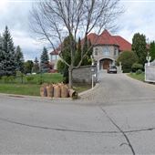 Fenyrose Crescent