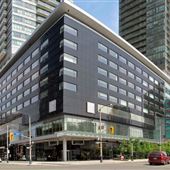 Hotel Le Germain Maple Leaf Square