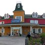 Muskoka Wharf - Gravenhurst Harbour
