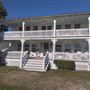811 Lakeshore Boulevard North