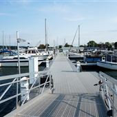 Harbour West Marina - 1 Guise Street West