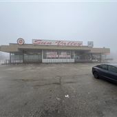 Former Sun Valley Supermarket