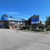 Windies Restaurant and Sports Bar
