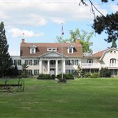 Riverbend Inn & Vineyard