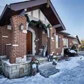 Tudor Pines Bed & Breakfast and The Sunflower Spa
