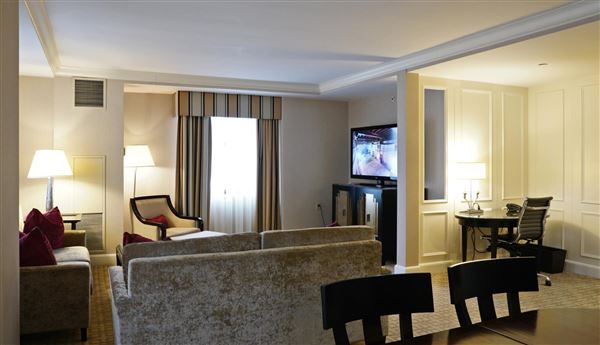 The Fairmont Royal York Hotel - Executive Suite 11-277 (1/31/2020)