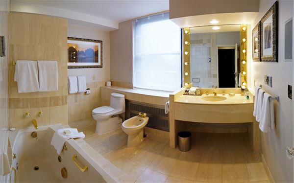 The Fairmont Royal York Hotel - Executive Suite 11-277 (1/31/2020)