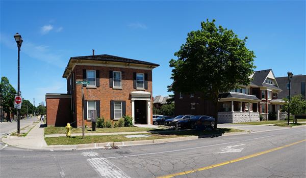 Brantford - 34 Wellington Street at Queen Street (6/16/2021)