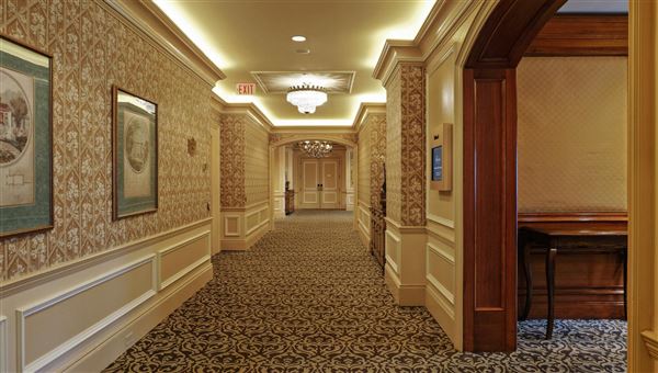 The Fairmont Royal York Hotel - 19th Floor Executive Space Hallway (1/31/2020)