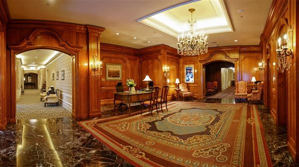 The Fairmont Royal York Hotel - 19th Floor Executive Space Hallway (1/31/2020)