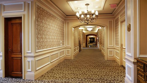 The Fairmont Royal York Hotel - 19th Floor Executive Space Hallway (1/31/2020)