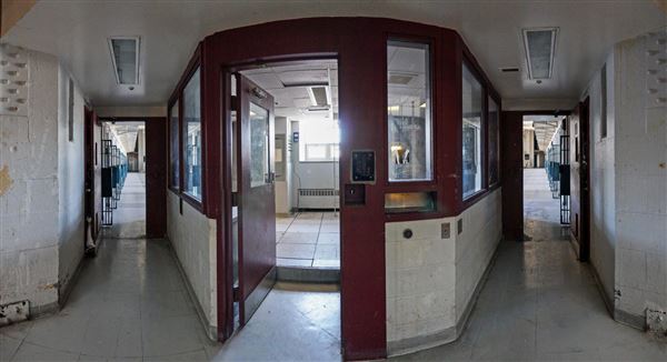 Kingston Penitentiary - Cellblock Wing Second Floor Control Centre (3/27/2019)