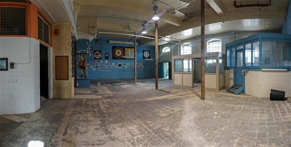 Kingston Penitentiary - B8 Changerooms in Old Mess Hall Building (3/27/2019)