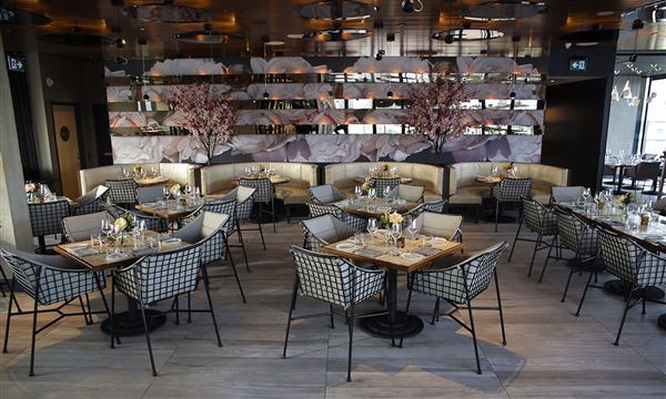 Lavelle<br />Dining Room Centre View