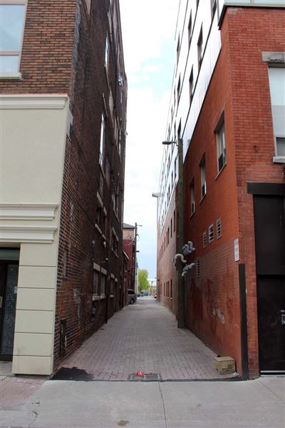 Brantford - Alleyway Off Queen Street - Brantford (6/16/2021)