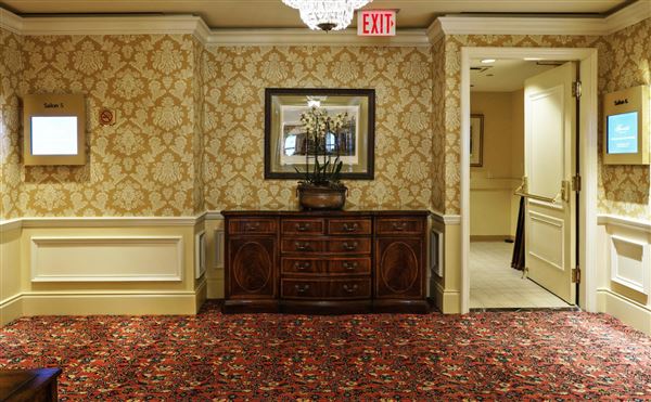 The Fairmont Royal York Hotel - 19th Floor Executive Space Hallway (1/31/2020)