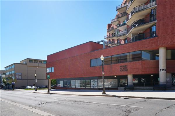 Brantford - Colborne Street at Bain Street Facing Southeast (6/16/2021)