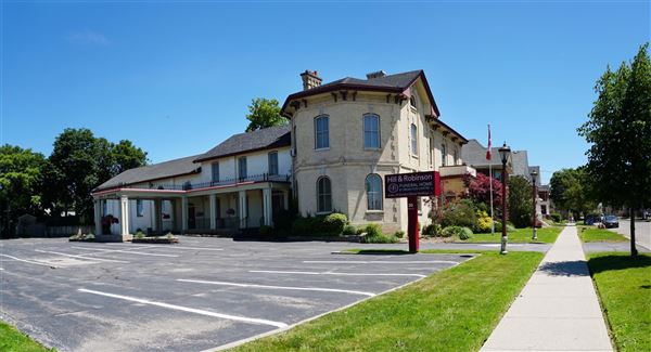 Brantford - Hill and Robinson Funeral Home Queen Street (6/16/2021)