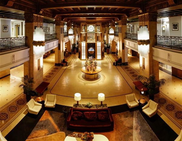 The Fairmont Royal York Hotel - Lobby Facing E (1/31/2020)