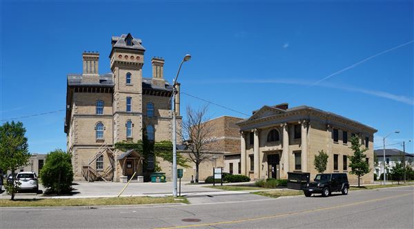 Brantford - George Street at Wellington Street Land Registry (6/16/2021)
