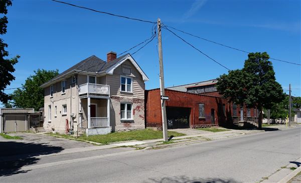 Brantford - 86 Nelson Street (6/16/2021)