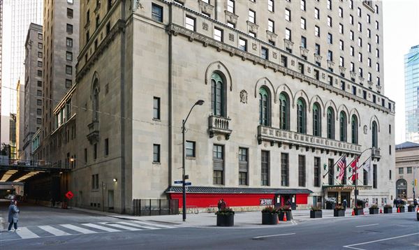 The Fairmont Royal York Hotel - Exterior West Side Facing SE (1/31/2020)