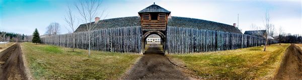 Fort William Historical Park<br />(Northern)<br />Main Gate & Entrance from Wharf