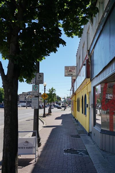 Brantford - Colborne Street at Bain Street Facing East (6/16/2021)