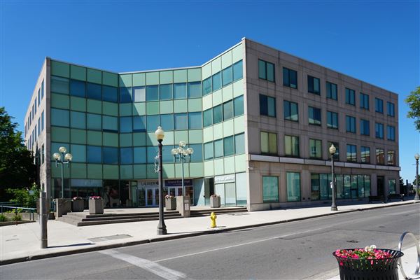 Brantford - Colborne Street at Queen Street Facing South (6/16/2021)