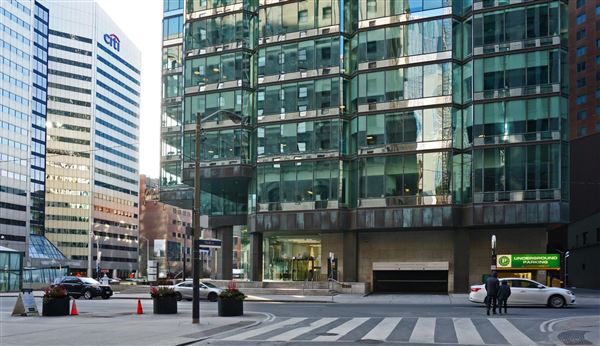 The Fairmont Royal York Hotel - Exterior W Side Reverse (1/31/2020)