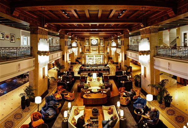 The Fairmont Royal York Hotel - Lobby Facing W With Bar and Lounge (1/31/2020)