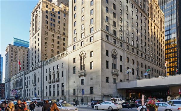 The Fairmont Royal York Hotel - Exterior Front of Hotel Facing NW (1/31/2020)