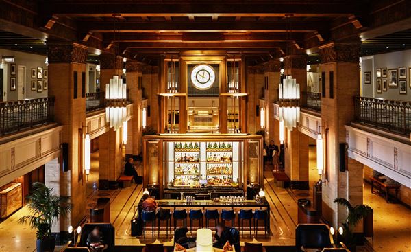 The Fairmont Royal York Hotel - Lobby Facing W With Bar and Lounge Detail (1/31/2020)