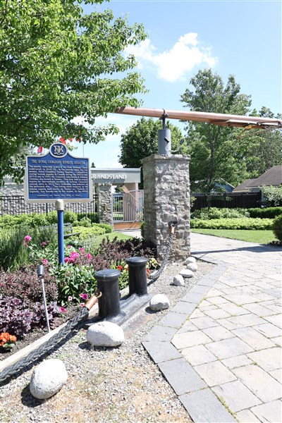The Royal Canadian Henley Rowing Course<br />(Rivers)